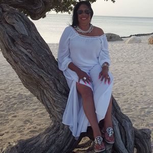 Meet your Posher, Alicia